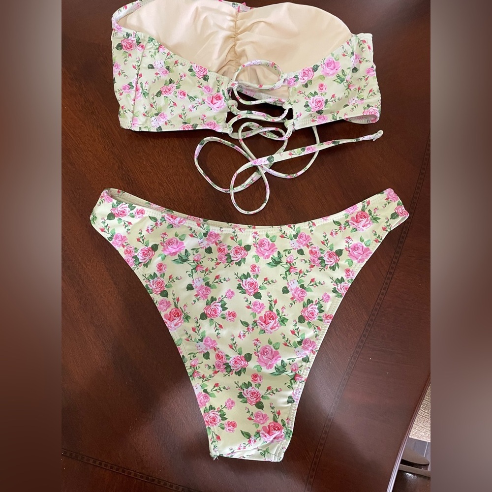 Zaful floral print bandeau bikini swimsuit with a cinched bowknot and bottom M - Picture 2 of 5